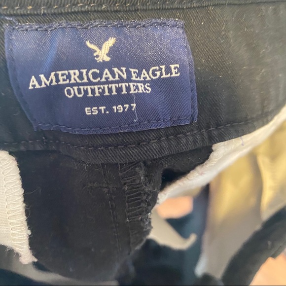 American Eagle black midi stretch shorts size 0 - Picture 5 of 5